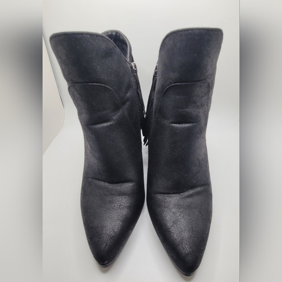 Hot Kiss Sassy Size 6 Suede Ankle Boot with Fringe Chunky Heel Boho Zipper - Picture 2 of 9